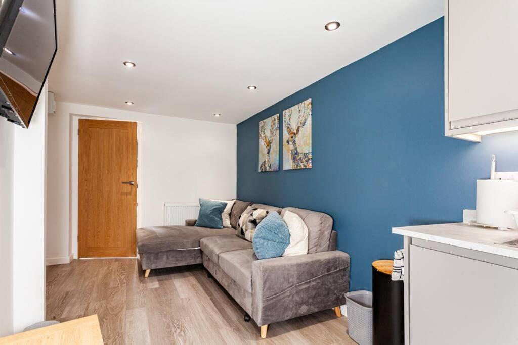 One Bedroom Apartment, Driveway, Bracknell Centre Eksteriør bilde