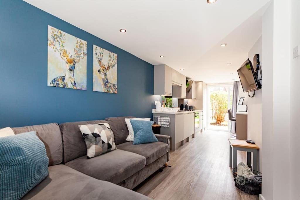 One Bedroom Apartment, Driveway, Bracknell Centre Eksteriør bilde